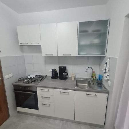 Apartment Anton Pinezići Exterior foto