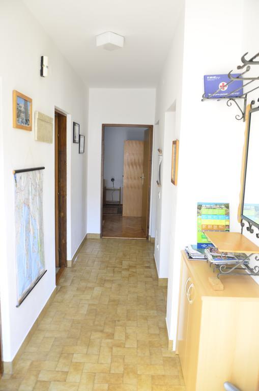 Apartment Anton Pinezići Exterior foto
